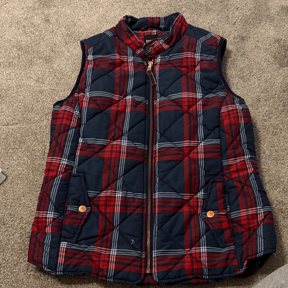 Kensie Quilted Plaid Puffer Vest in Red and Navy